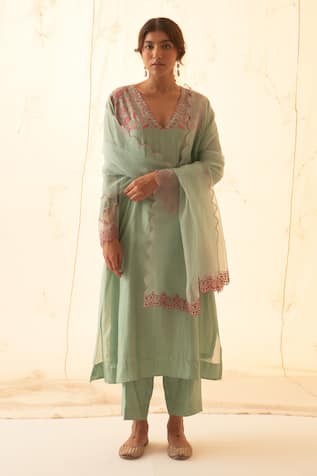 JANKI INDIA Aqua Pink Embroidered Kurta Set 