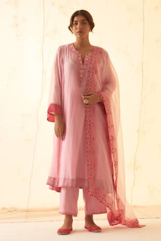 JANKI INDIA Pink Embroidered Kurta Set With Dupatta 