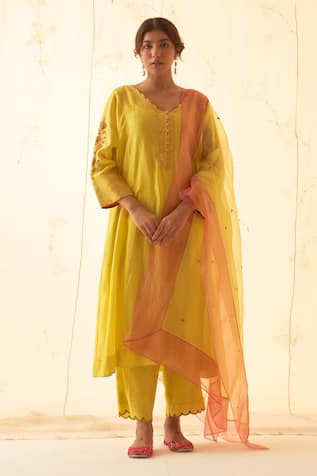 JANKI INDIA Yellow Embroidered Kurta Set With Dupatta 