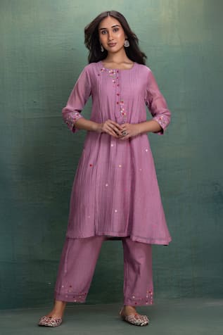 Kahani Lush Pink Embroidered Kurta Pant Set 