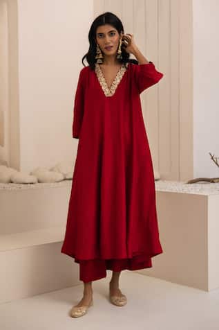 Avaha Reet Red Kalidaar Dola Silk Kurta Set 