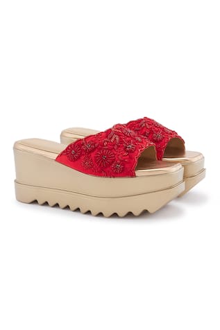 Anaar Scarlet Fever Wedges 