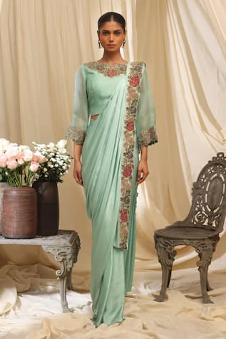 Ekru Rose Crest Pre-Draped Saree Set 