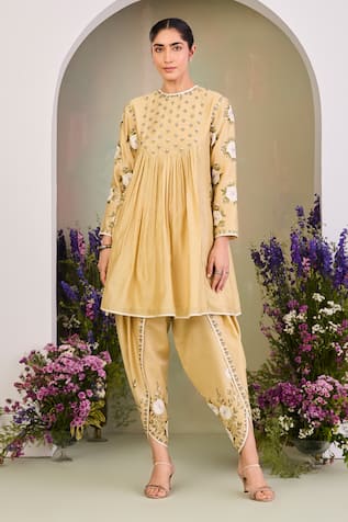 Sue Mue Pastel Yellow Floral Embroidered Kurta Set 