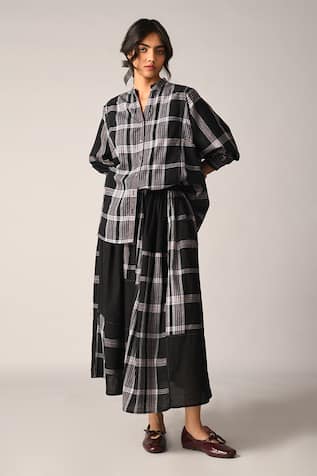 Payal Pratap Iwara Oversized Panel Shirt 