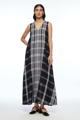Payal Pratap Black Handloom Linen Maxi Dress 