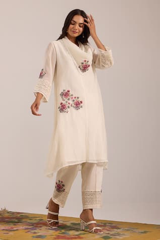 OMI Off White Chanderi Kurta Set 