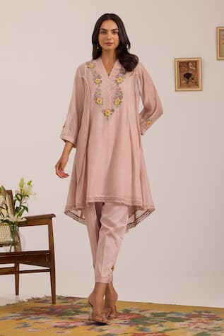OMI Lilac Panelled Flared Kurta Set 