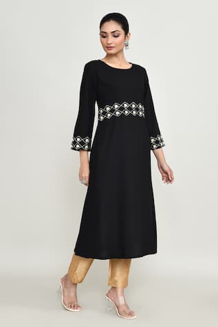 Abbaran Black Embroidered Kurta Pant Set 