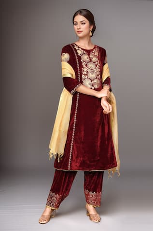 Samyukta Singhania Velvet Floral Embroidered Kurta Pant Set 