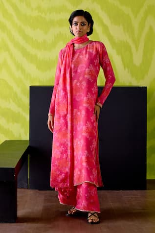 Deep Thee Fuchsia Pink Floral Print Kurta Set 