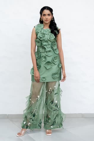 Chambray & CO. Sage Green Floral Embroidered Kurta Set 