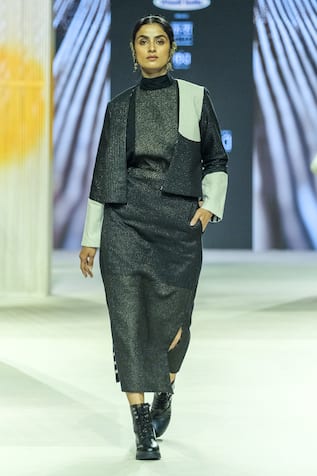 KA-Sha Black & Gold Handwoven Cotton Top 