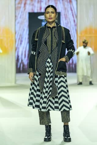 KA-Sha Black & White Chevron Skirt 