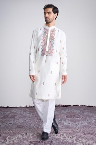 Sanjev Marwaaha Ivory Embroidered Kurta Set 