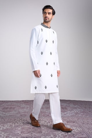 Sanjev Marwaaha Ivory Embroidered Kurta Pant Set 