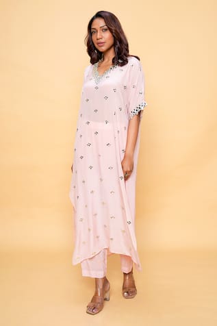 Sajeda A Lehry Hand Embroidered Kurta & Pant Set 