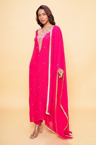 Sajeda A Lehry Hand Embroidered Pink Kurta Set 
