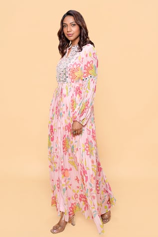Sajeda A Lehry Hand Embroidered Floral Kurta & Pant Set 