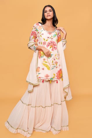 Sajeda A Lehry Hand Embroidered Floral Kurta Set 