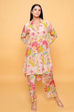 Sajeda A Lehry Floral Hand Embroidered Kurta & Pant Set 