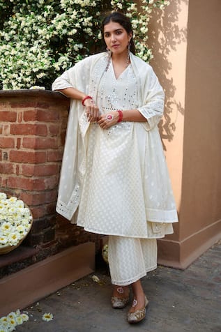 Gulabo By Abu Sandeep Designer Off White Kurta 