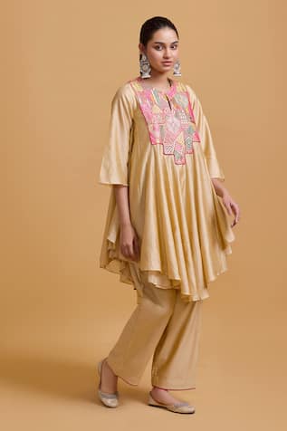 Gulabo By Abu Sandeep Beige Chanderi Embroidered Kurta Pant Set 