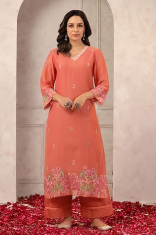 Anshu Wadhwa Peach Chanderi Embroidered Kurta Set 