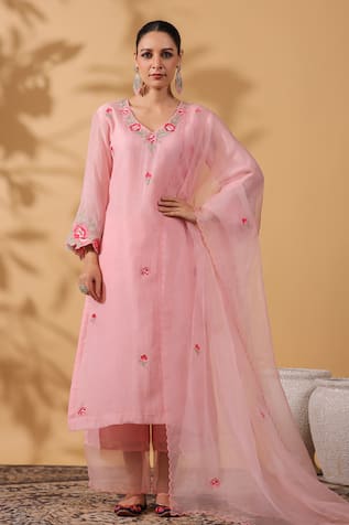 Anshu Wadhwa Chanderi Embroidered Kurta Set 