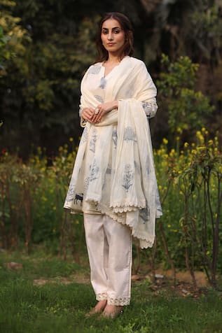 Nazar By Indu Ivory Printed Kurta Set 