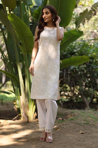 Nazar By Indu White Organza Satin Kurta & Pant Set 
