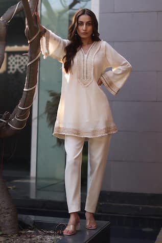 Nazar By Indu Ivory Cotton Georgette Set 