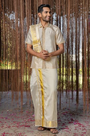 Hilo Design Kanjivaram Embroidered Pattu Set 