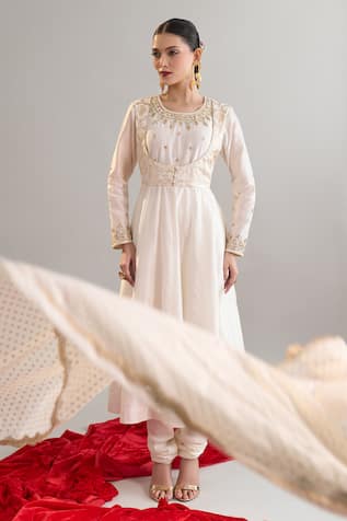 Anantaa By Roohi X AZA Embroidered Off White Anarkali Set 
