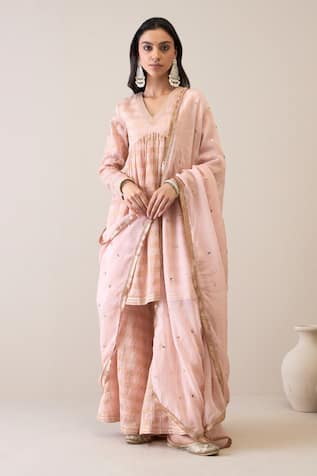 Roohbyridhimaa Dillagi Hand Embroidered Kurta Gharara set 