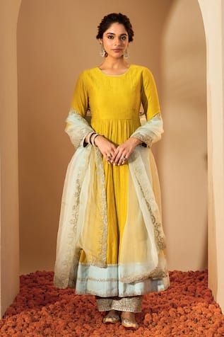Roohbyridhimaa Zari Embroidered Anarkali Set 