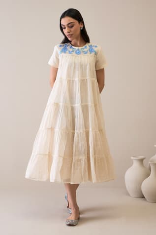 Roohbyridhimaa Afsaa Embroidered Dress 