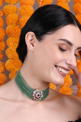 Queens Jewels Royal Emerald Beaded Choker 