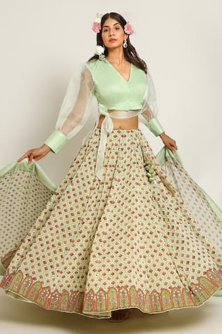 Ruar India Mukharvind Green Lehenga Set 