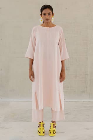 Silai Studio Oyster Pink Kurta 