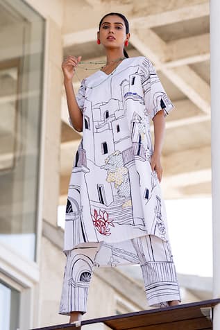 Silai Studio Sunlit Vistas Embroidered Kurta 