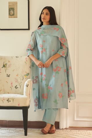 Vaayu Sky Floral Applique Kurta Set 