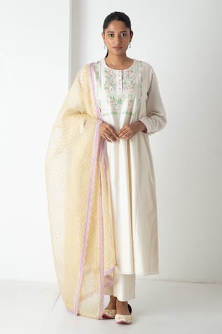 Chhaya Mehrotra Ivory Chanderi Kurta Pant Set 