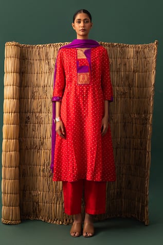 Naina Jain Red Patchwork Bandhani Suit Set 
