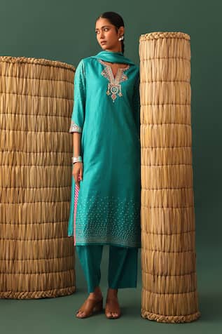 Naina Jain Blue Bandhani Hand Cut Gota Suit Set 