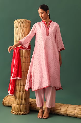 Naina Jain Pink Bandhani Mirror Work Kurta Set 