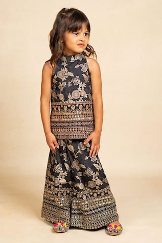 Jilmil Dreamwear Black Embroidered Dola Silk Set 