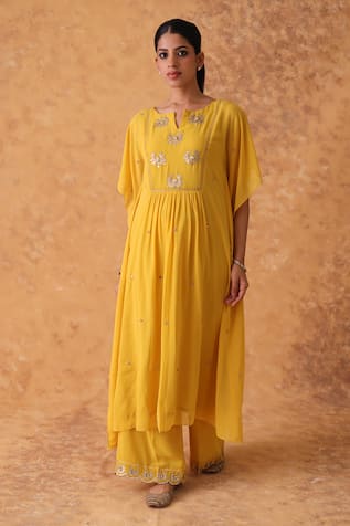 Pouli Pret Designer Zardozi Kaftan & Pant Set 
