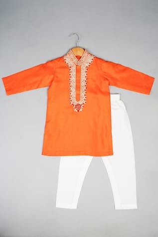 Knot Embroidered Kurta Set 