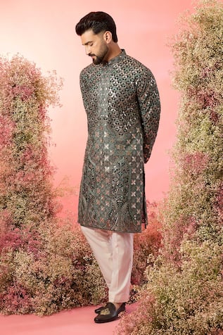 Black Abstract Kurta with Threadwork 
